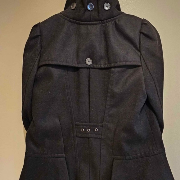 Gili Jacket - Picture 2 of 2